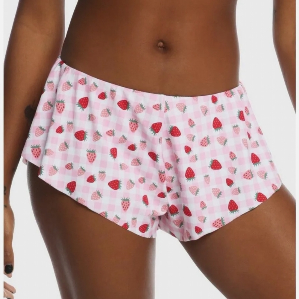 BRAND NEW Strawberry Ruffled Short Size: Small
